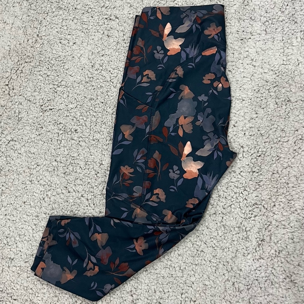 Marika - Women's Jenna High Rise Pocket Capri Legging - 1X